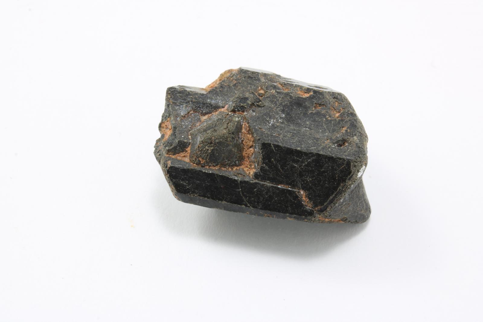Ferroaxinit