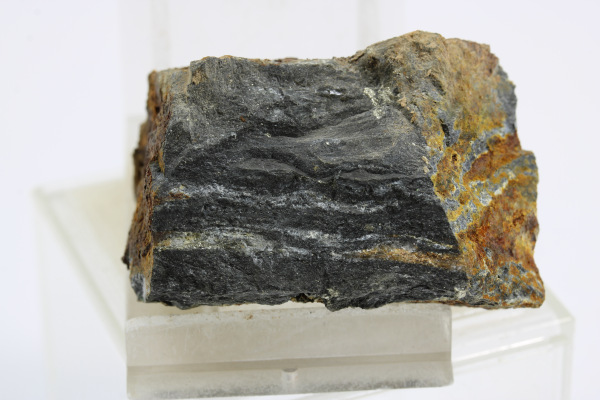 Pyrotín